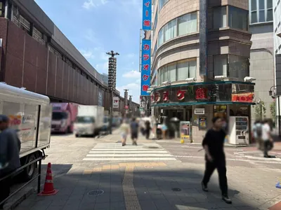 エンジェルルミエルへの道順 11／15：四つ目の右手路地も越えて直進します。
