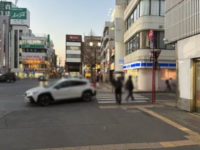五井　ヴォーグ　（girl’sbar VOGUE）への道順 2／4：駅を背にしてロータリーを左手に直進します。