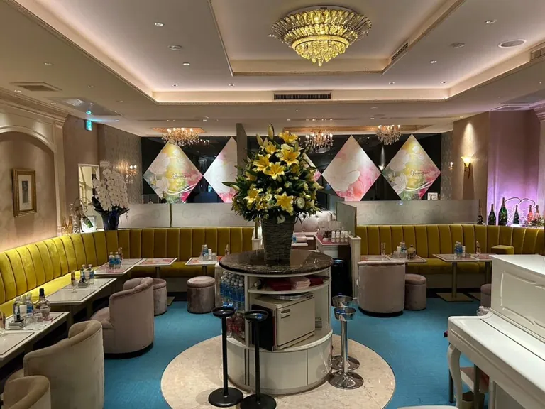 ロドピスの店内