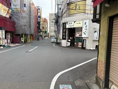 コロン （Girl’s bar & Lounge COLON）への道順 9／10：右手路地を右折します。