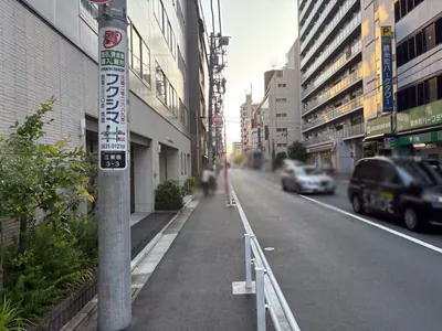 ドンピーへの道順 9／10：直進します。