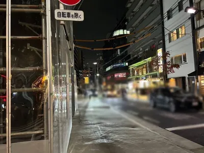 華遊城 （カユウジョウ）への道順 6／7：左折をしたら直進します。
