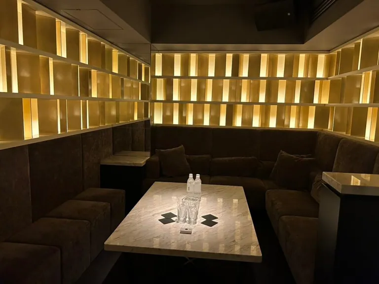 DIX （ディーアイエックス）の店内