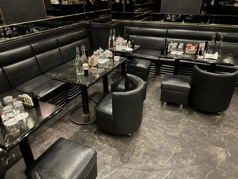 エイムの店内