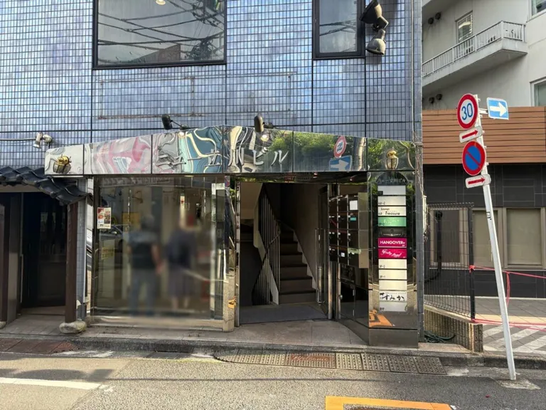 ハングオーバーの店内