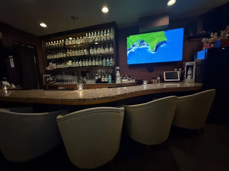 レオンの店内