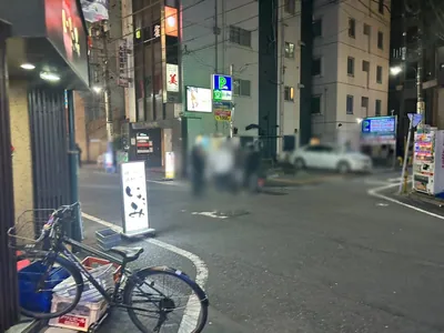 エビス本店 （CAFE BAR. EBISU本店）への道順 6／7：二つ目の十字路を左折します。