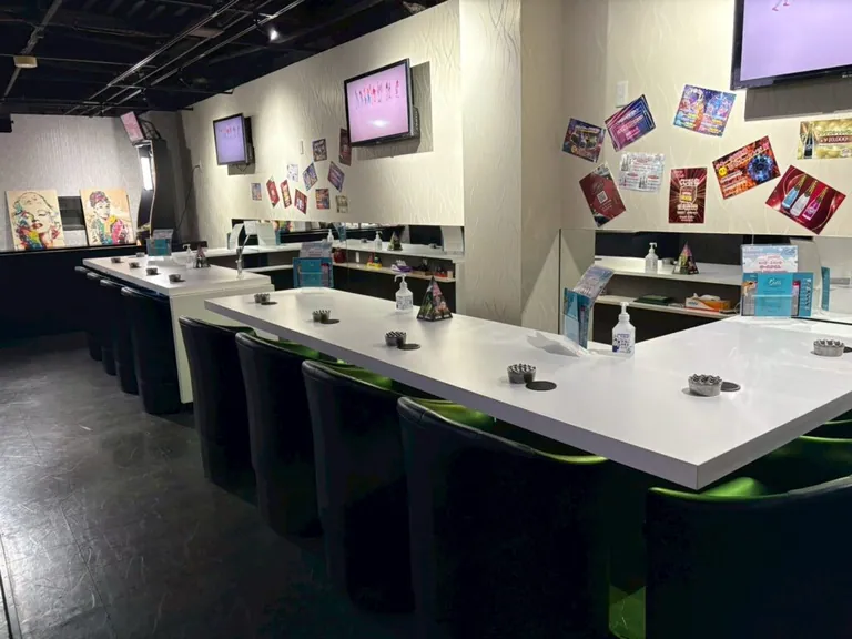 ベルエ （Girl’s Bar &Darts Belle）の店内