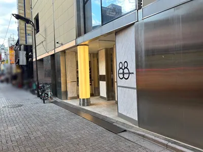 テミスへの道順 5／5：少し歩くと右手に上野テミスの入る「88ビル」があります。
