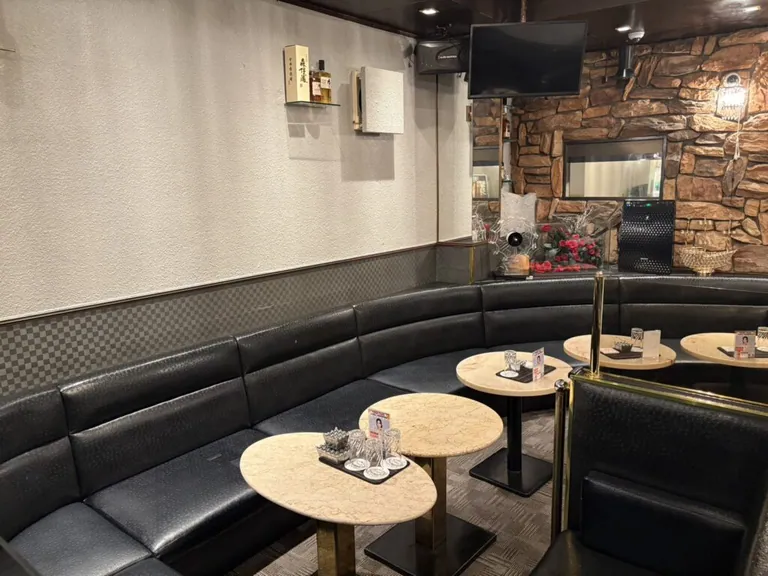 ティトゥルースの店内