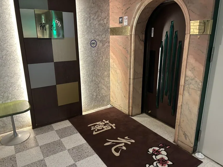 蘭花 （ニューランカ）の店内