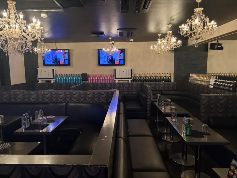 テンプテーションの店内