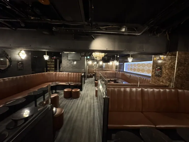 ナインの店内