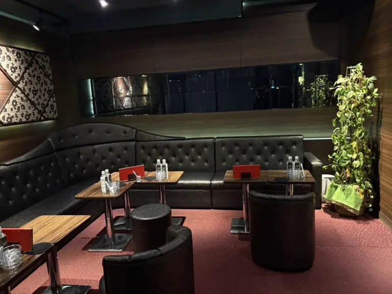 インペリアルの店内
