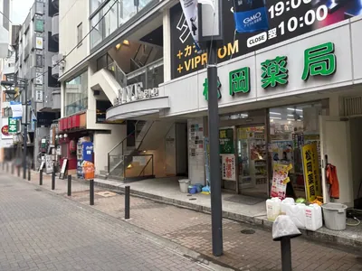 アリエル1への道順 7／7：少し進むと右手に渋谷アリエル1の入る「渋谷ファイブビル」があります。