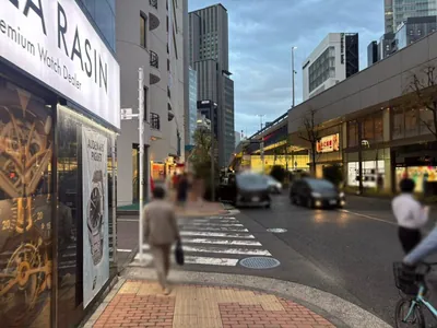 花ぐるま（ハナグルマ）への道順 9／10：二つ目の路地を左折します。