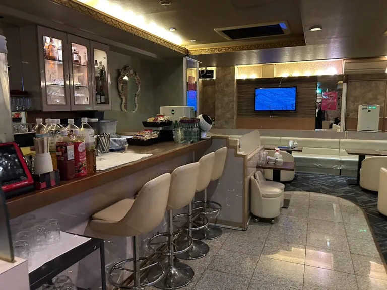 ファインの店内