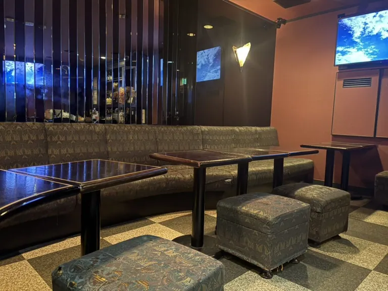 バロンズイチの店内