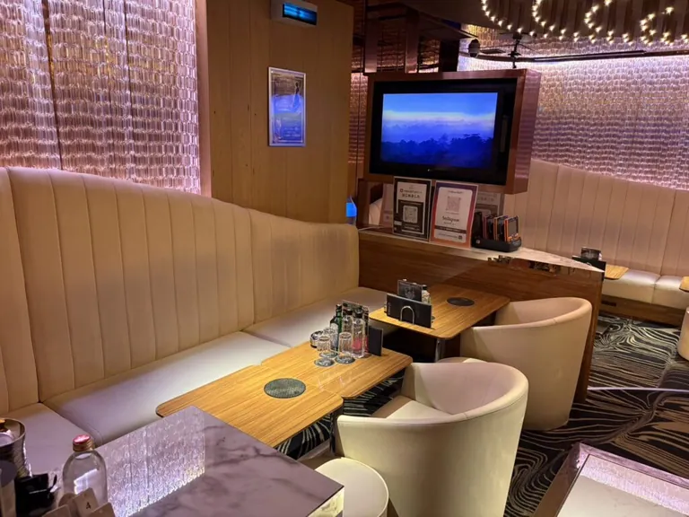 プランビーの店内