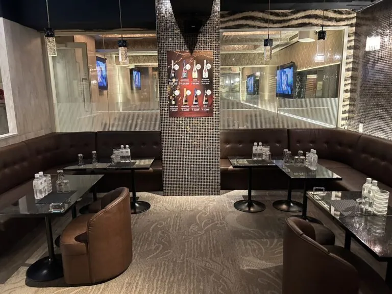 アトランティスの店内