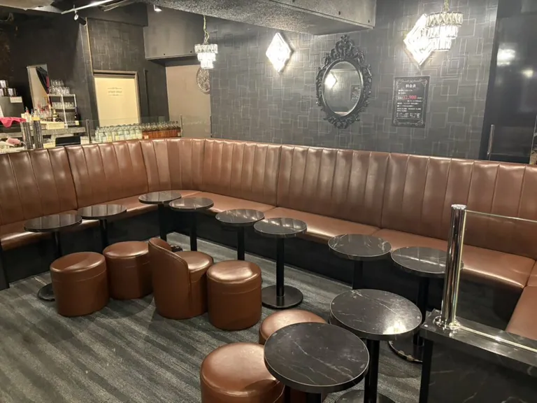 ナインの店内