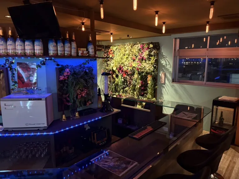 カーラの店内