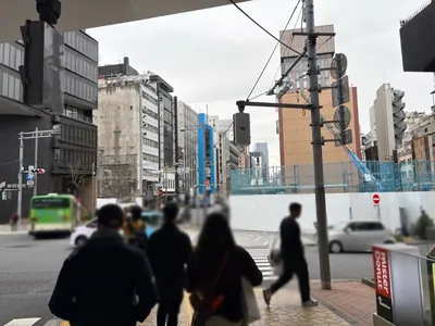ファーストクラブ雅への道順 4／8：二つ目の横断歩道を渡ります。