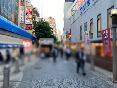 万寿 （マンジュ）への道順 5／14：左手にピーアークというパチンコ屋さんが出てくるので更に直進します。
