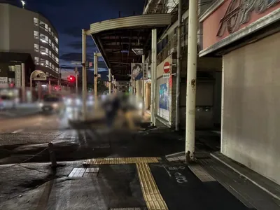 木更津　プレミアへの道順 4／10：一つ目の路地を越えて直進を続けます。