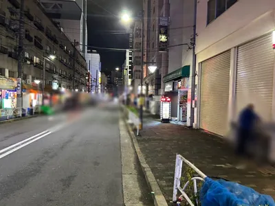 キャンバスへの道順 8／9：直進します。