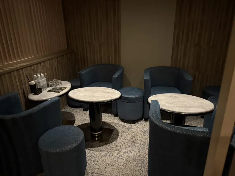 ファントムの店内