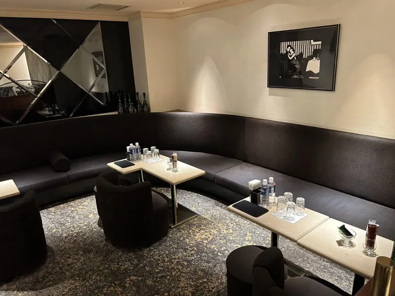 ルナの店内