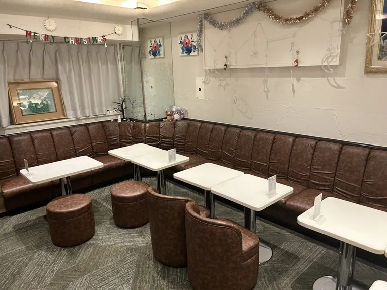 ハナビの店内