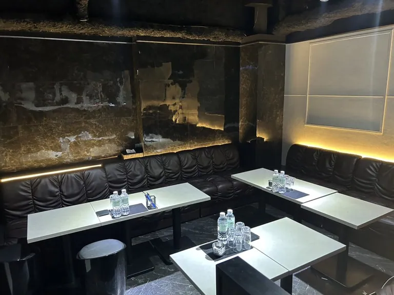 人魚姫 （ニンギョヒメ）の店内