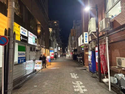 吉祥寺　アメリへの道順 7／9：直進します。