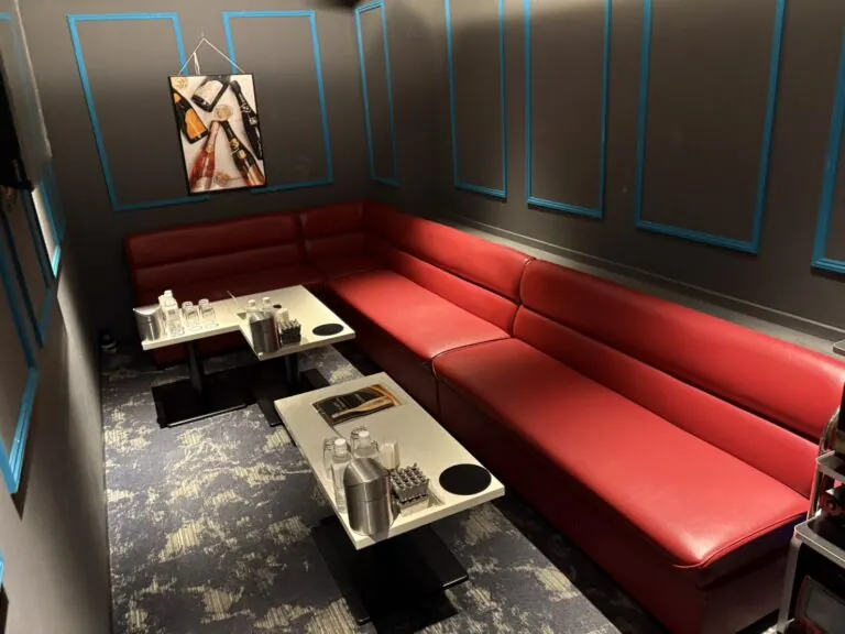ドンフィンの店内