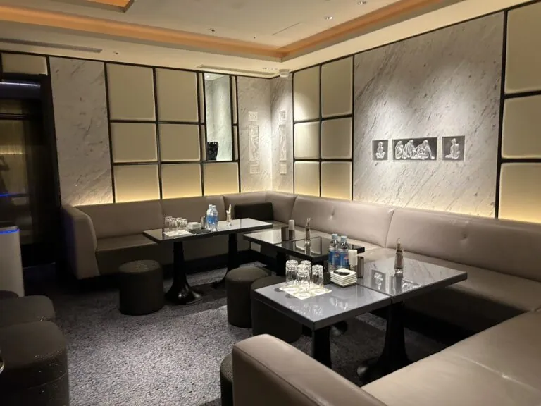 ソルの店内