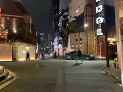 ルパンへの道順 5／7：十字路に出たら左折します。