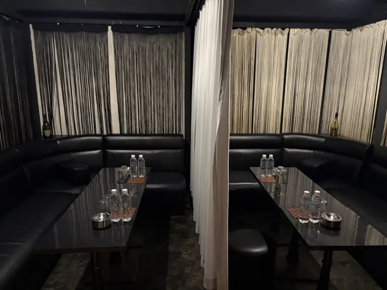 ナインの店内
