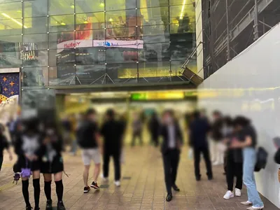 ファイブへの道順 1／7：各線「渋谷駅」ハチ公口を出ます。