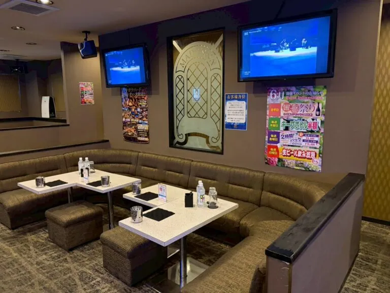 ニューマドンナの店内