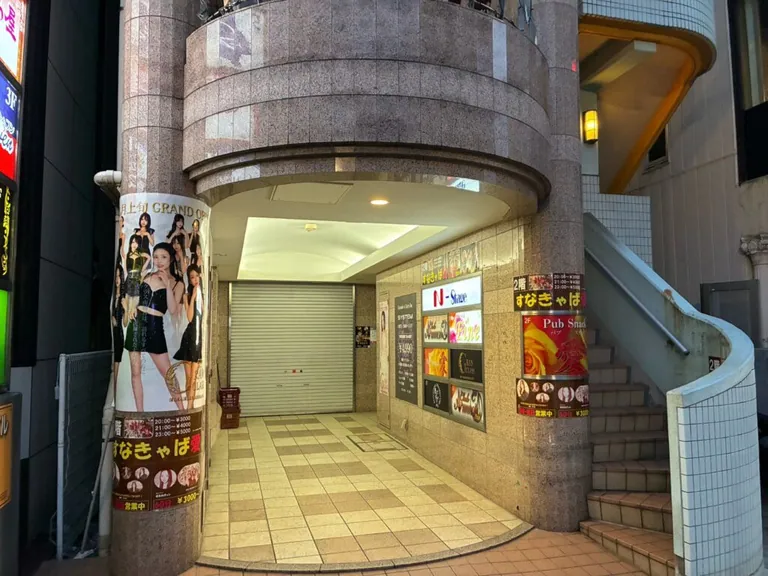 ファインの店内