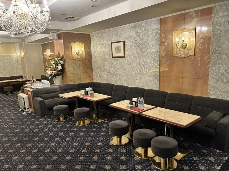 蘭花 （ニューランカ）の店内