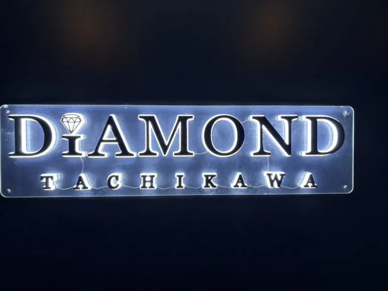ダイヤモンドの店内