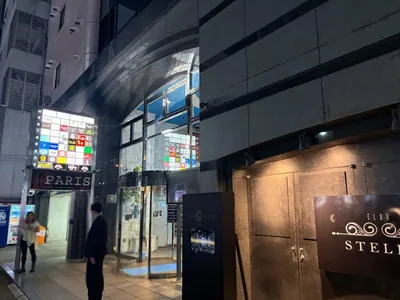ハニービーへの道順 9／9：少し進むと右手に錦糸町ハニービーの入る「Kビル」があります。