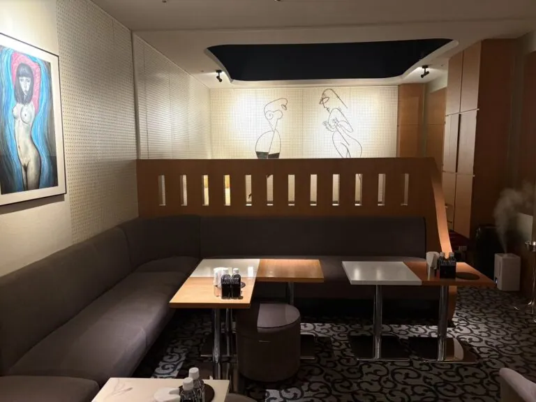 サロンの店内