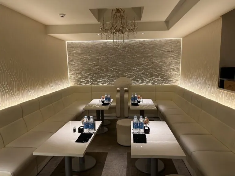 桐島 （キリシマ）の店内