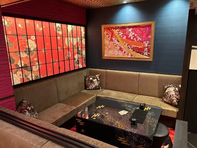 華遊城 (カユウジョウ)の店内
