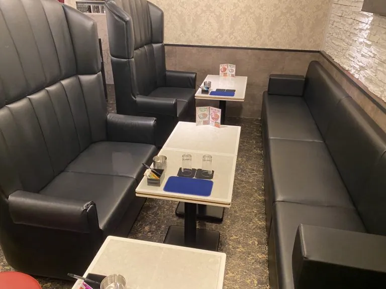 令（レイ）/昼の店内