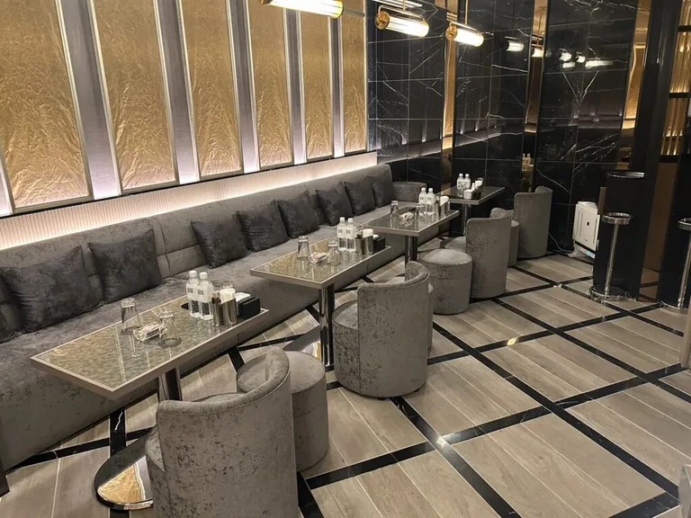 フーガの店内
